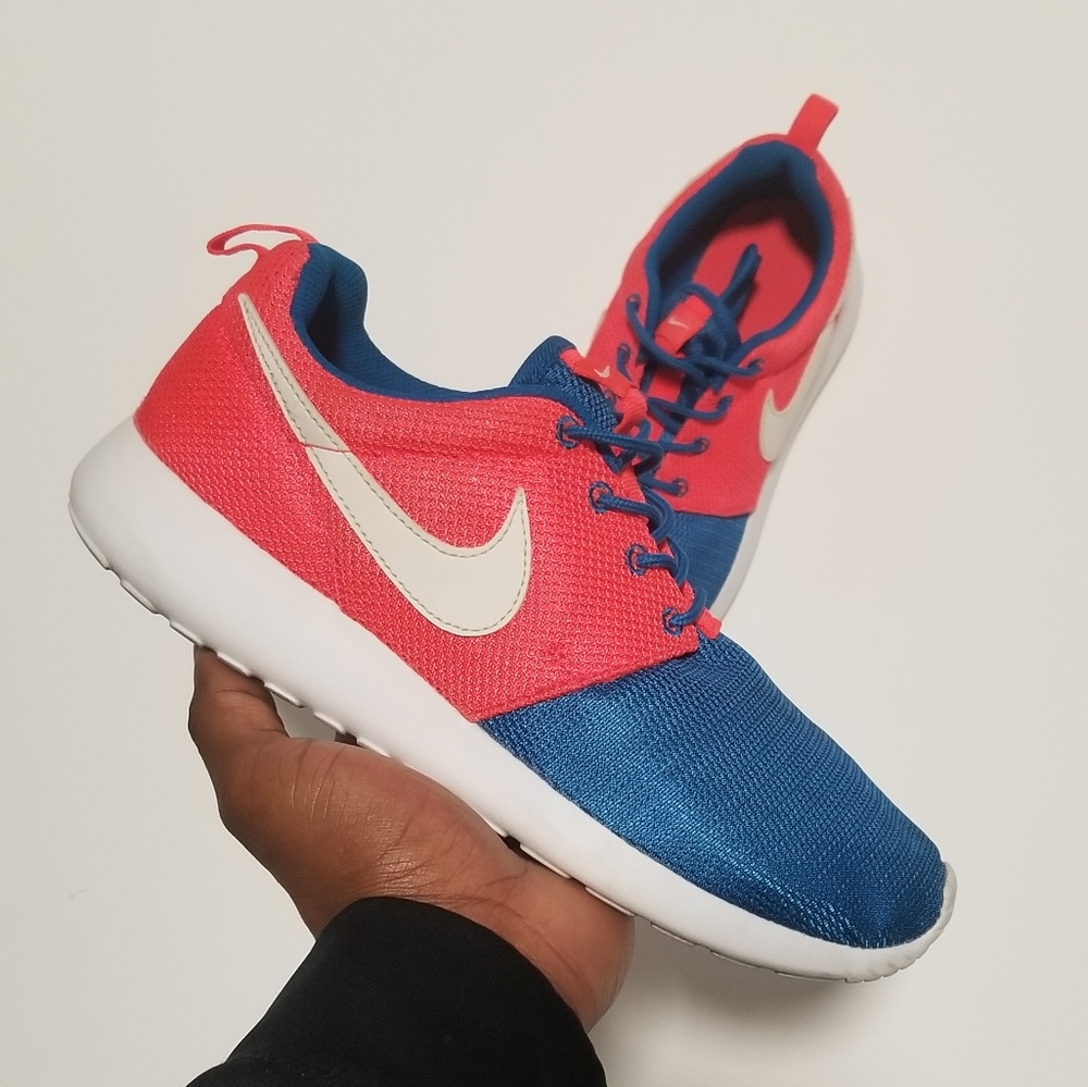 Nike Roshe Run (GS) 'Laser Crimson'